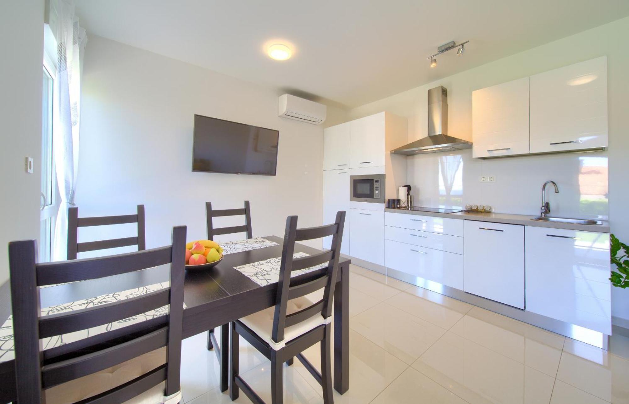 Apartment Sara Đảo Krk Ngoại thất bức ảnh